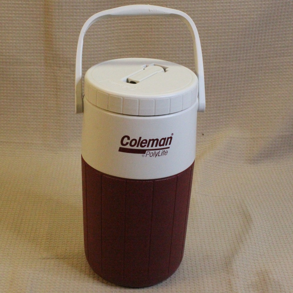 Coleman PolyLite 1/2 Gallon Water Jug Cooler Maroon White Vintage Gorpcore USA